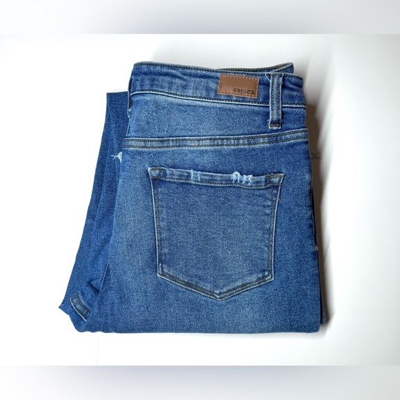 RSQ Women’s High Rise Straight Leg Distressed Women's Jeans Size- 30 - Picture 10 of 10